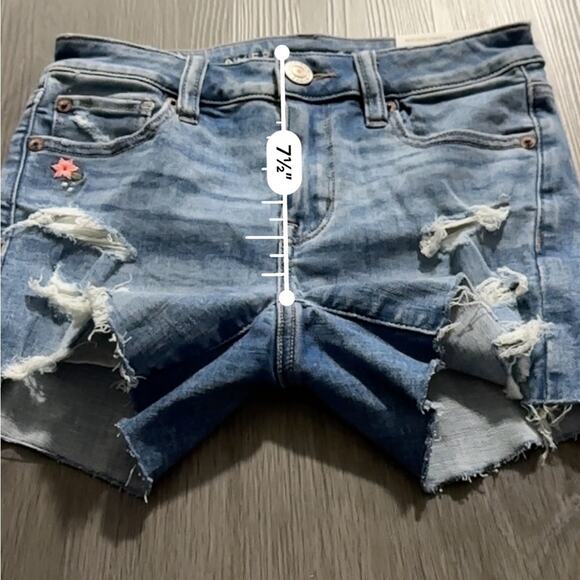 American Eagle Light Wash Next Level Stretch Midi Distressed‎ Denim Shorts Sz 00 - Picture 9 of 10